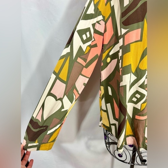 Big Dart colorful geometric button down size M - Picture 3 of 7